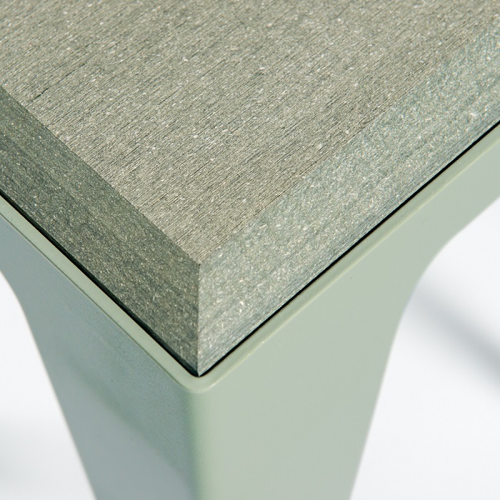 Detailbild eines mintgrünen Hockers